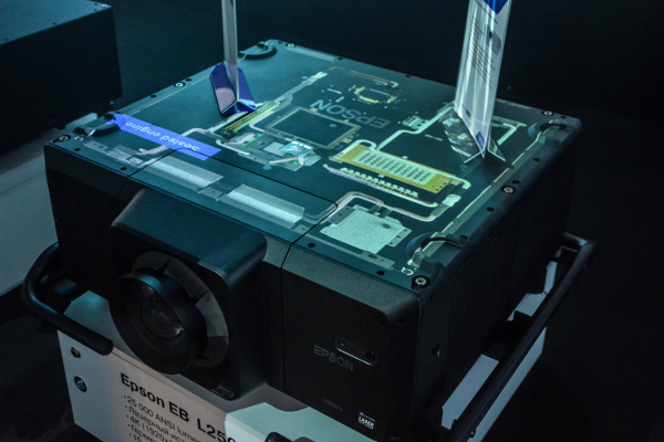 Светопредставление Epson
