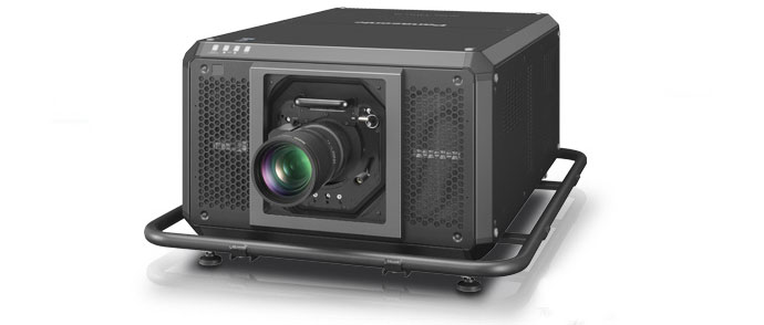 panasonic vypustila samyy kompaktnyy lazernik s yarkostyu 50000 lyumen 1